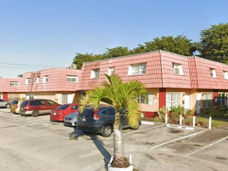 5323 NW 27th Street B4, Lauderhill, FL 33313