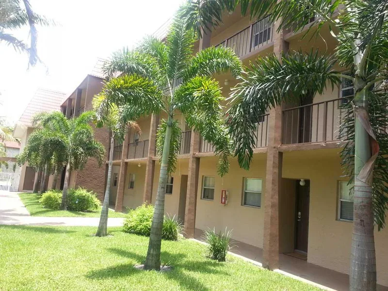 120 Sparrow Drive 115, Royal Palm Beach, FL 33411