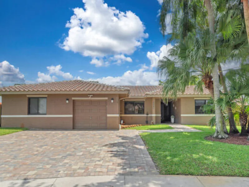 5540 SW 113th Avenue, Cooper City, FL 33330