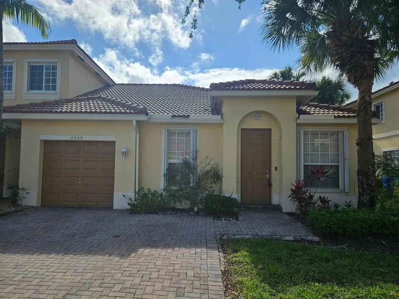 3255 NW 31st Terrace, Lauderdale Lakes, FL 33309