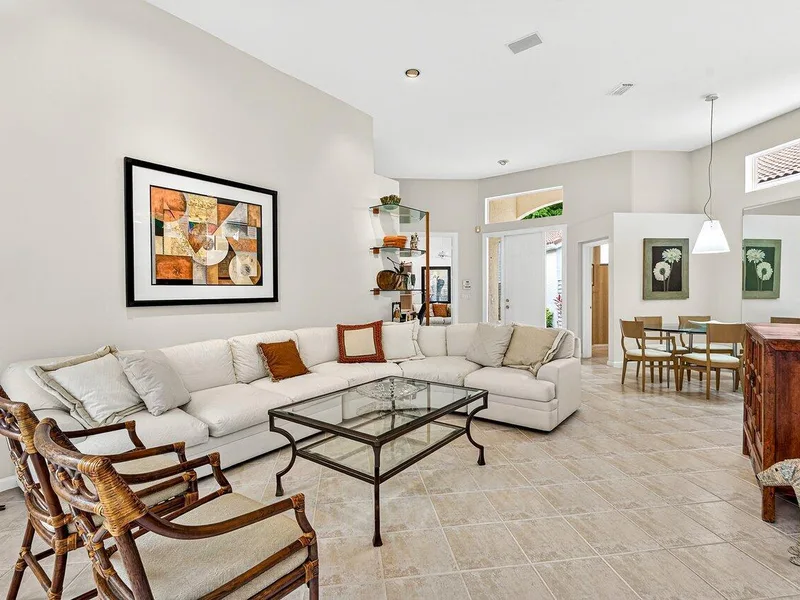 201 Sunset Bay Court, Palm Beach Gardens, FL 33418