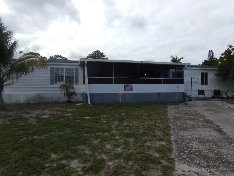 89 S Stuart Circle, Greenacres, FL 33463