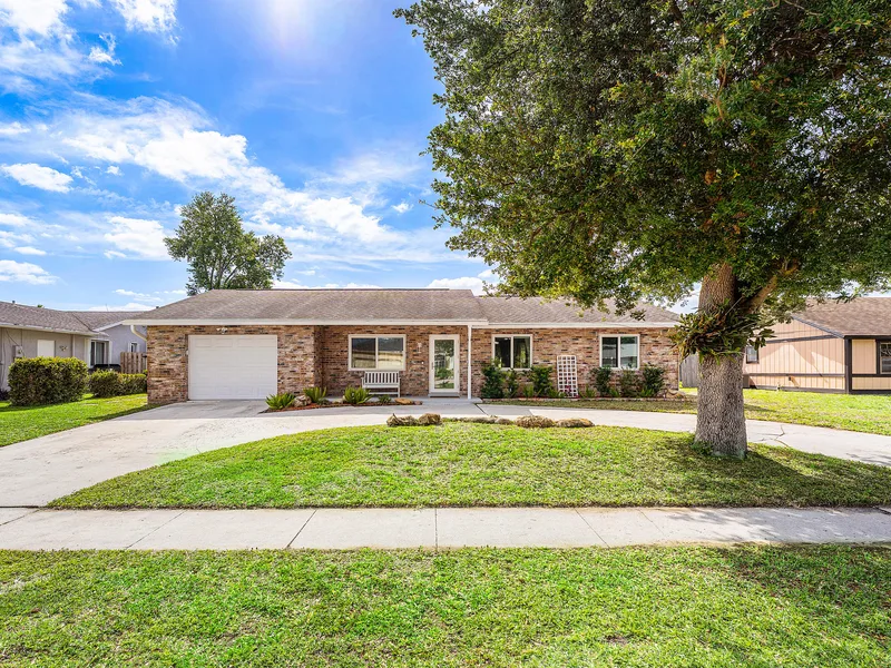 144 Cordoba Circle, Royal Palm Beach, FL 33411