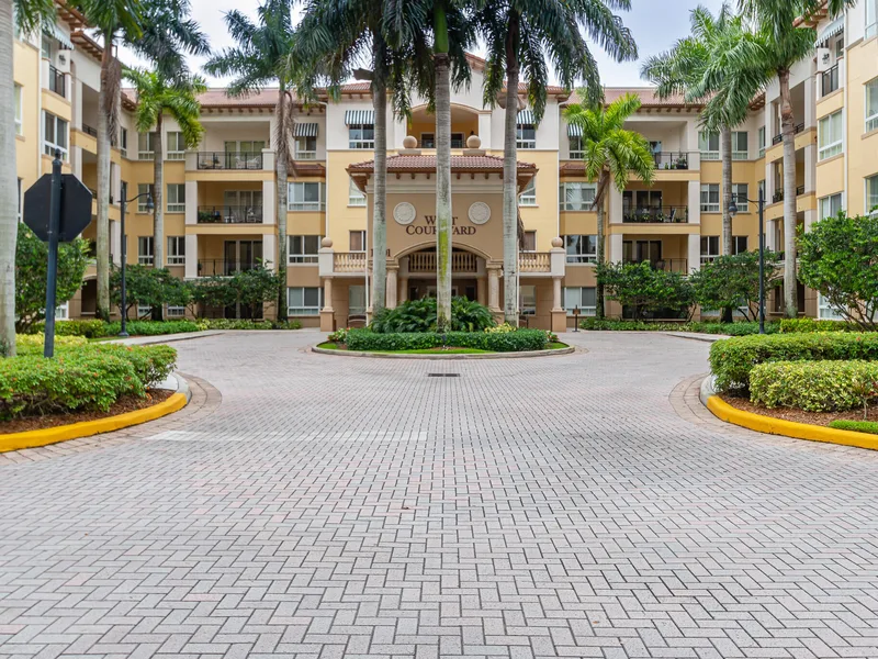 16101 Emerald Estates Drive 146, Weston, FL 33331