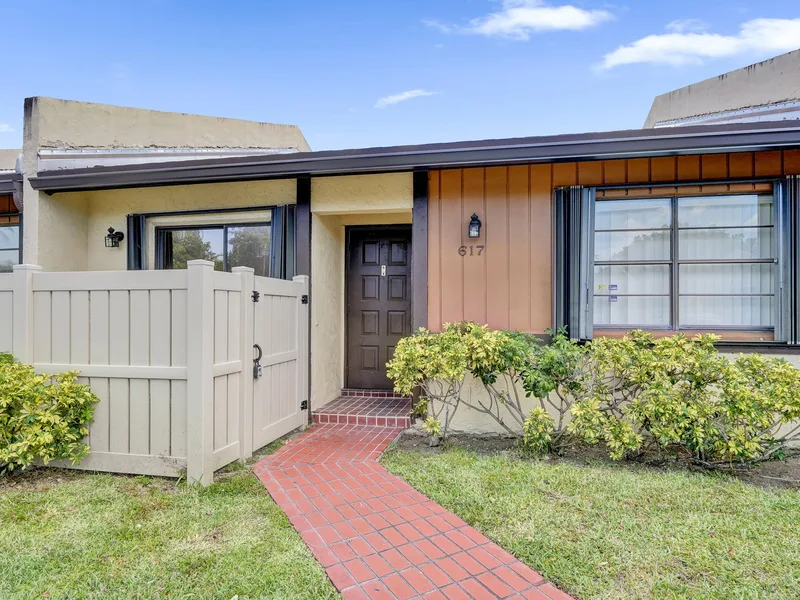 617 Banks Road 617, Margate, FL 33063