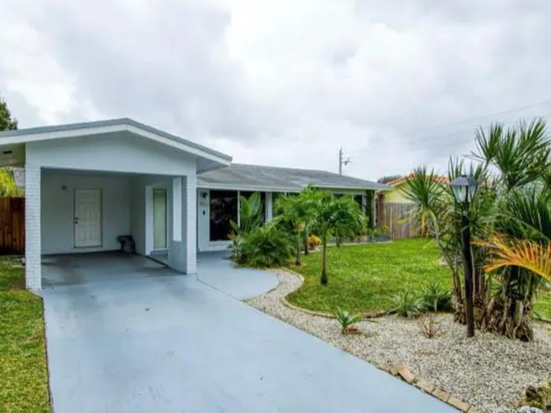 1905 N 45th Avenue, Hollywood, FL 33021