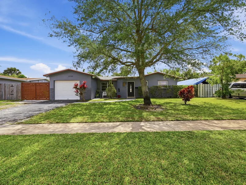 2350 NW 60th Avenue, Sunrise, FL 33313