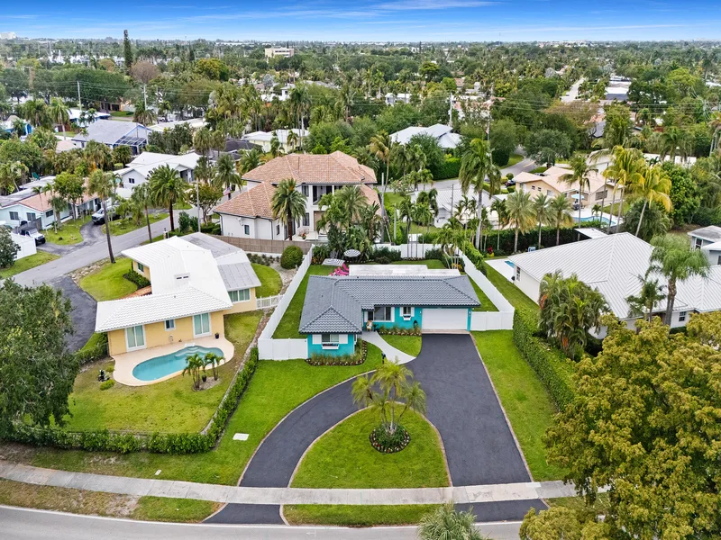 2141 NE 24th Street, Lighthouse Point, FL 33064