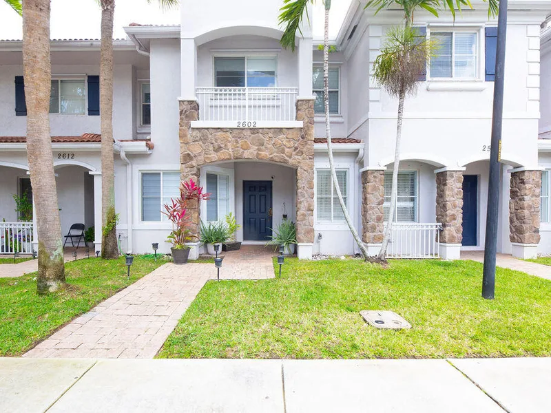 2602 SW 82nd Avenue, Miramar, FL 33025