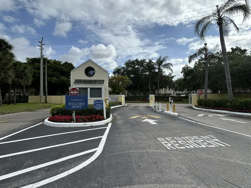 3469 NW 44th Street 104, Lauderdale Lakes, FL 33309