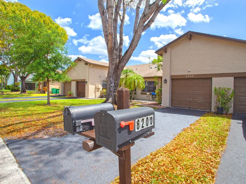 8202 NW 100th Drive, Tamarac, FL 33321