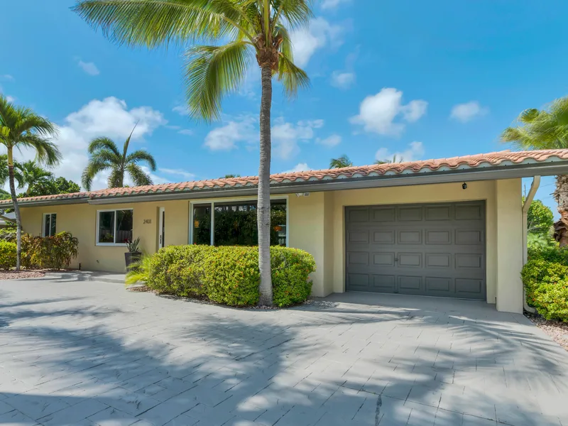 2401 NE 17th Terrace, Wilton Manors, FL 33305