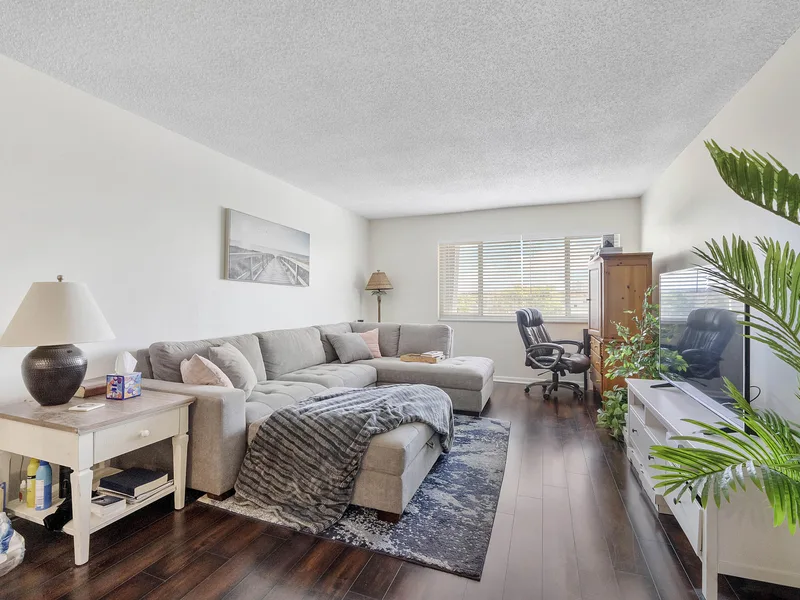 125 Shore Court 304a, North Palm Beach, FL 33408