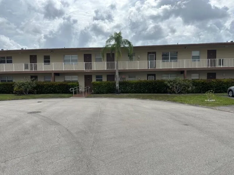 7400 NW 4th Place 205, Margate, FL 33063