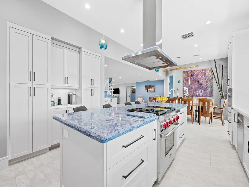 2754 NE 31st Court, Lighthouse Point, FL 33064