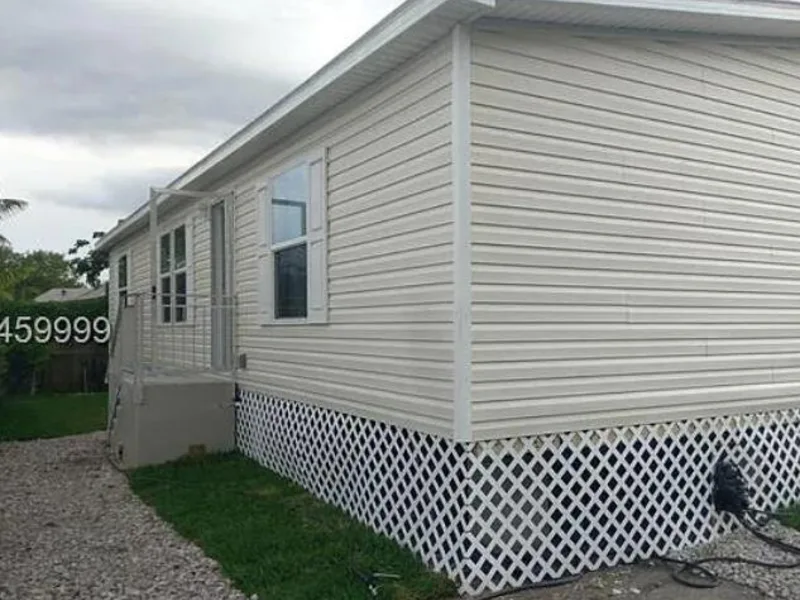 13560 SW 7th Place, Davie, FL 33325