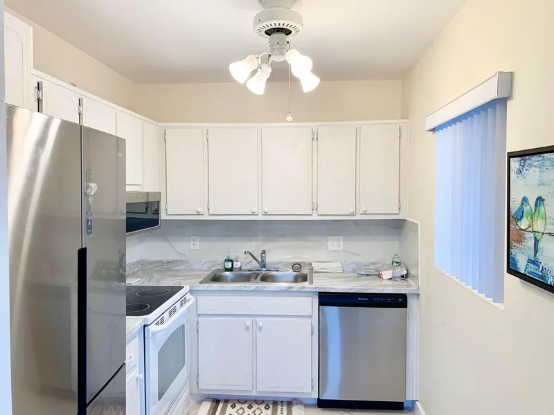 2880 Lake Osborne Drive 205, Lake Worth Beach, FL 33461