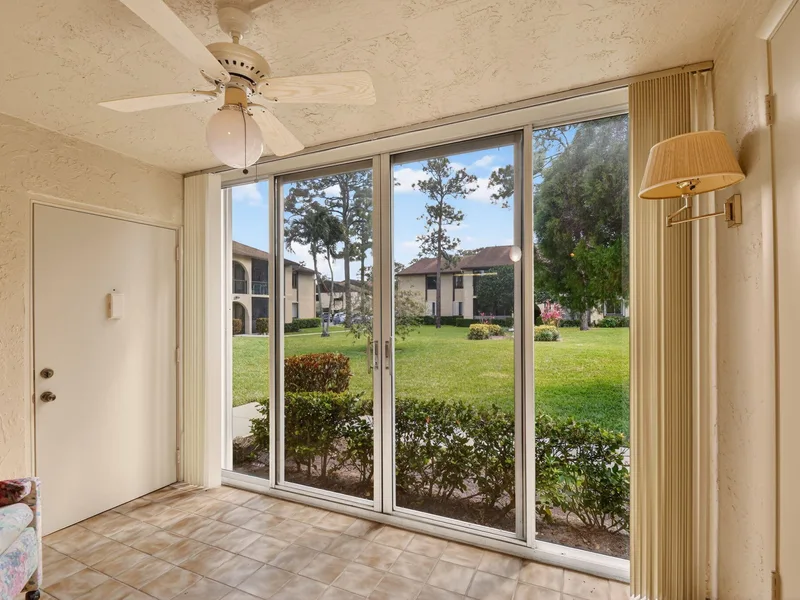 228 Pine Hov Circle C-1, Greenacres, FL 33463