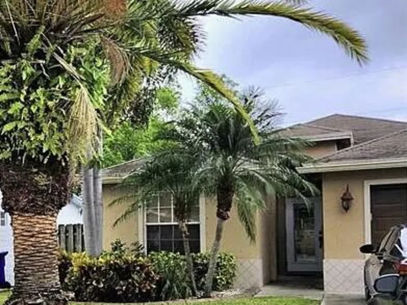 2241 NW 3rd Street, Pompano Beach, FL 33069