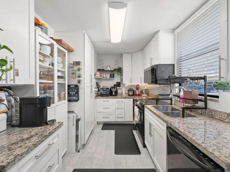 8421 Forest Hills Drive 104, Coral Springs, FL 33065