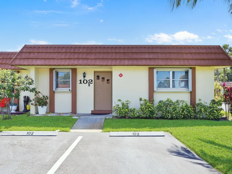5780 Fernley Dr Drive W 102, West Palm Beach, FL 33415
