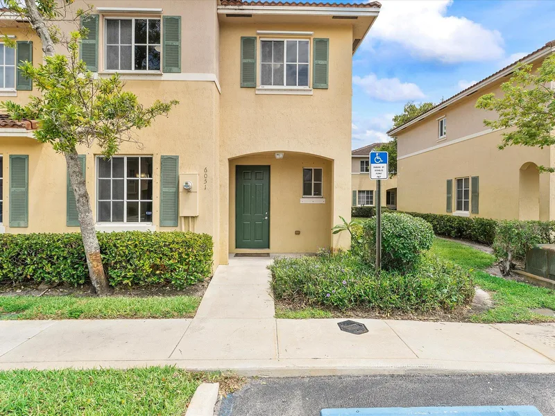 6051 SW 19th Court, North Lauderdale, FL 33068
