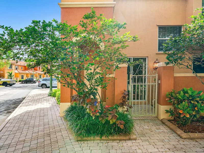 2280 Anchor Court 2606, Dania Beach, FL 33312