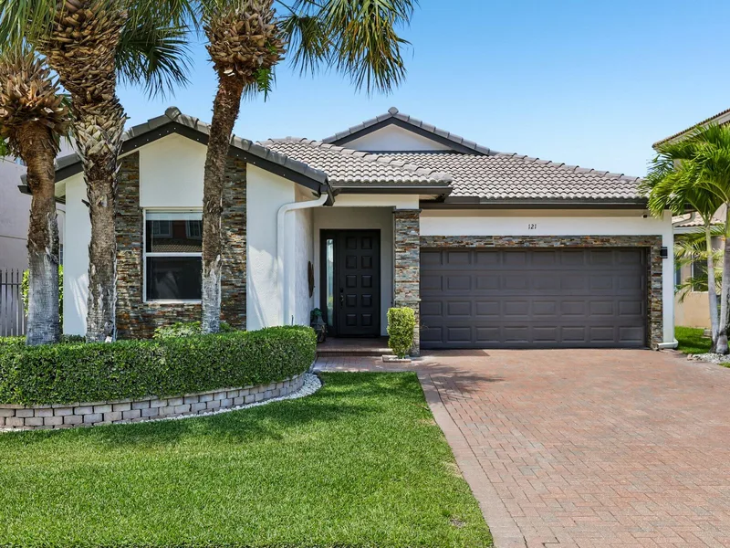 121 Bellezza Terrace, Royal Palm Beach, FL 33411