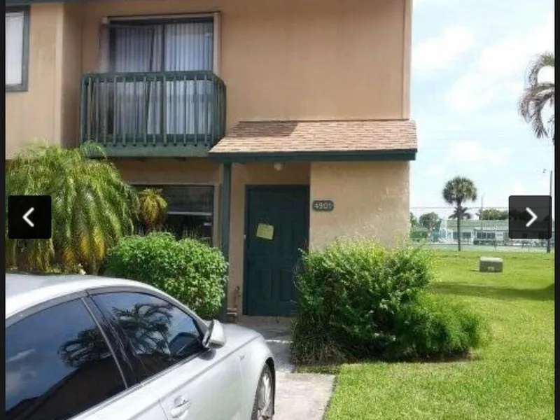 4901 Pier Drive, Greenacres, FL 33463