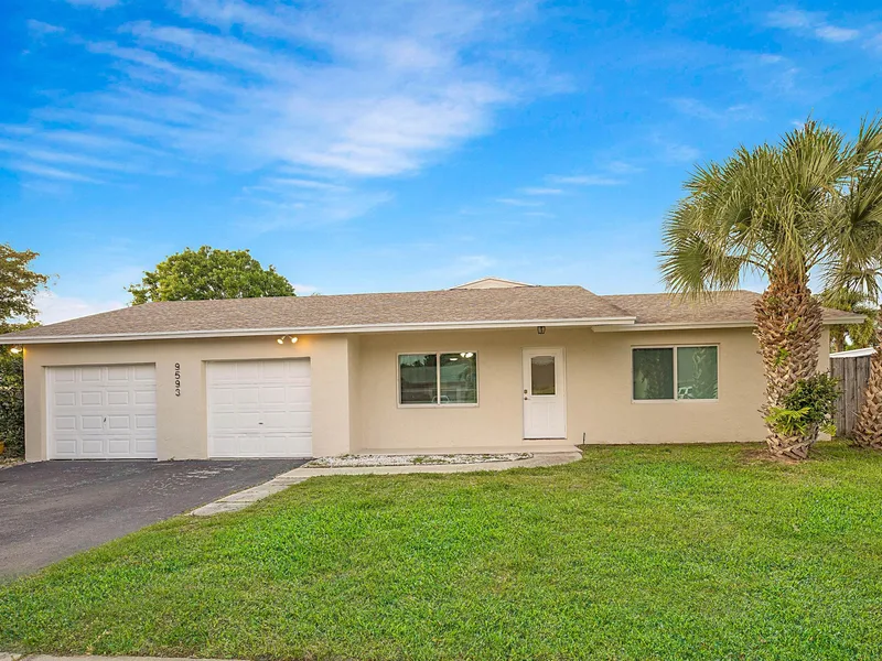 9593 Richmond Circle -, Boca Raton, FL 33434