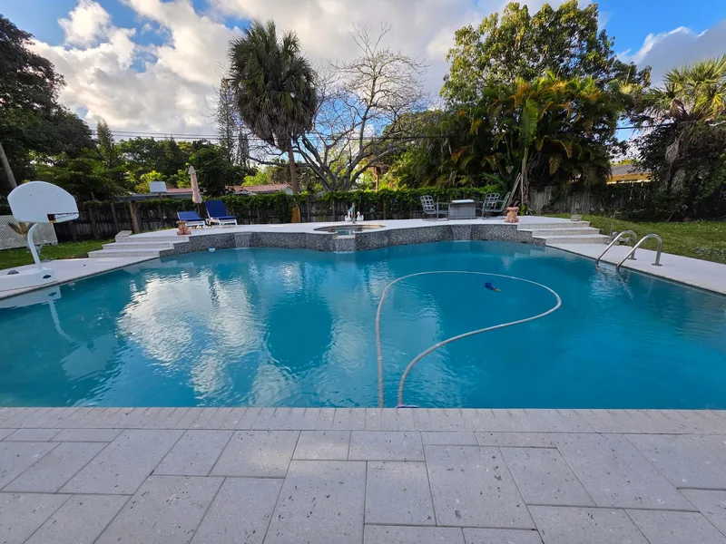 4011 SW 2nd Street, Plantation, FL 33317