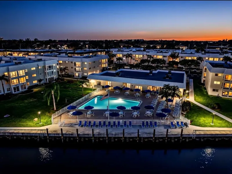 12 Colonial Club Drive 305, Boynton Beach, FL 33435