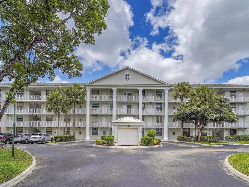 1713 Whitehall Drive 103, Davie, FL 33324
