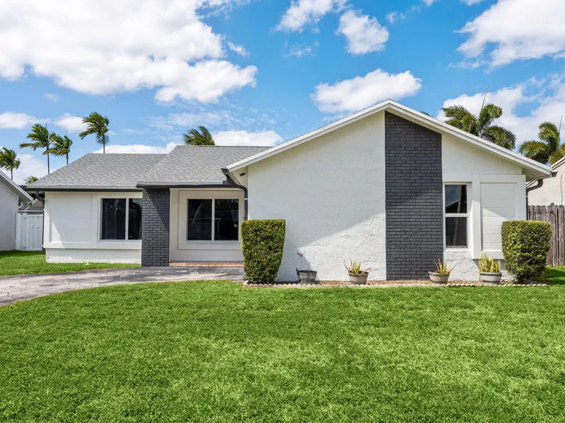 11831 NW 38th Place, Sunrise, FL 33323