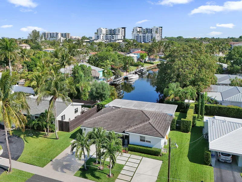 381 SE 3rd Street, Pompano Beach, FL 33060
