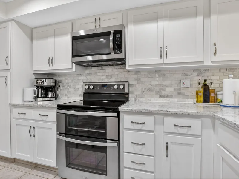 6062 Glendale Drive, Boca Raton, FL 33433