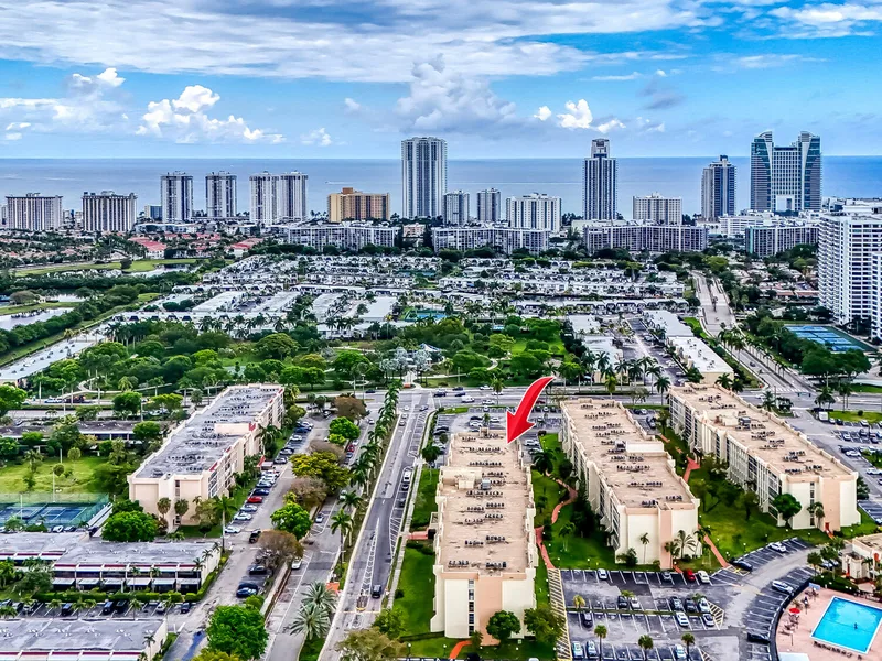 2000 Atlantic Shores Boulevard Apt 410, Hallandale Beach, FL 33009