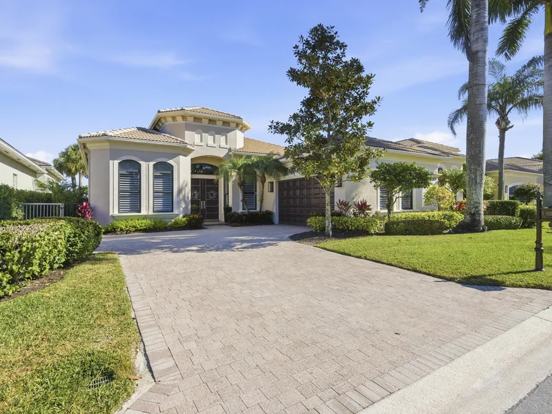 345 Vizcaya Drive, Palm Beach Gardens, FL 33418