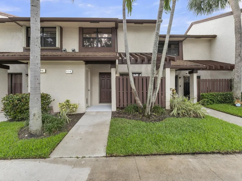4314 Carambola Circle N, Coconut Creek, FL 33066