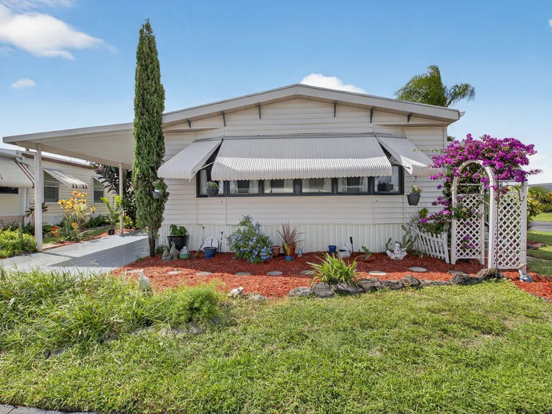 50012 Hacha, Boynton Beach, FL 33436