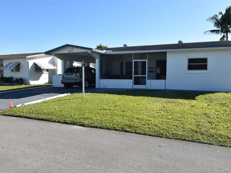4250 NW 49th Terrace, Lauderdale Lakes, FL 33319