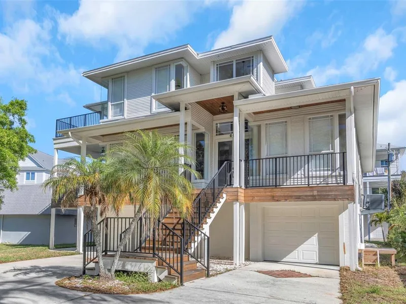 606 Indiana Avenue, Crystal Beach, FL, 34681