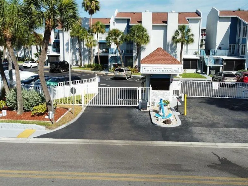 273 Rex Place, Unit G, Madeira Beach, FL, 33708