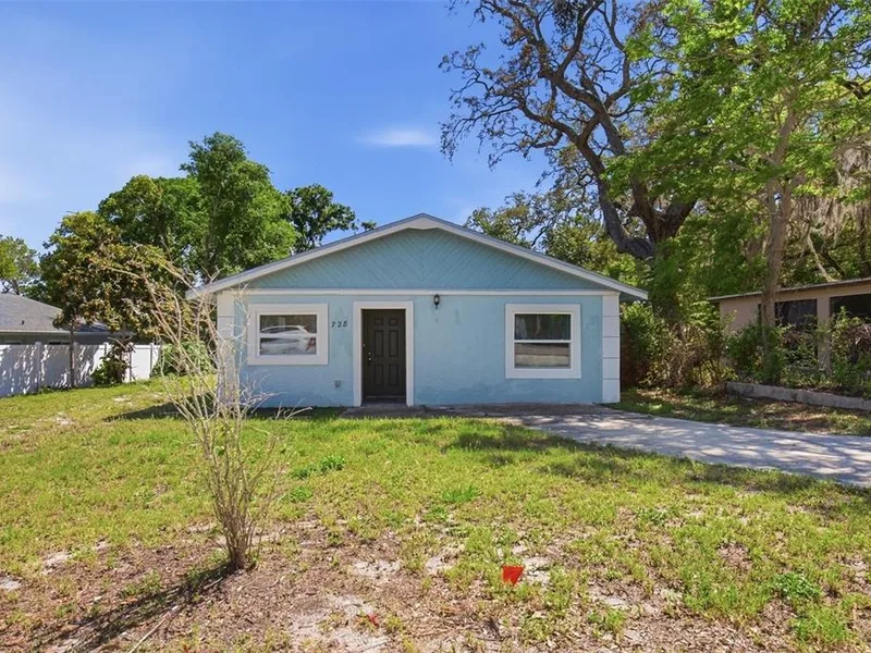 728 E Spruce Street, Tarpon Springs, FL, 34689