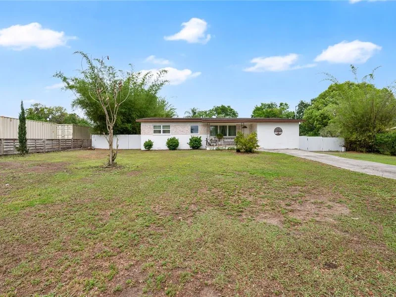 2010 Lee Drive, Valrico, FL, 33594