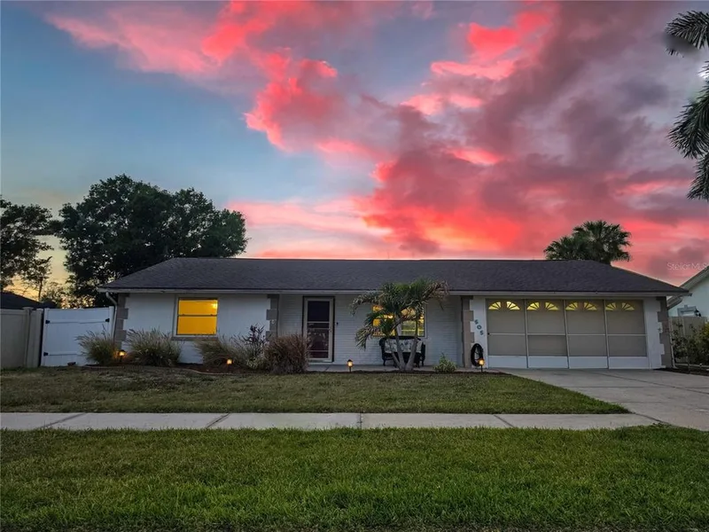 505 Red Mangrove Lane, Apollo Beach, FL, 33572