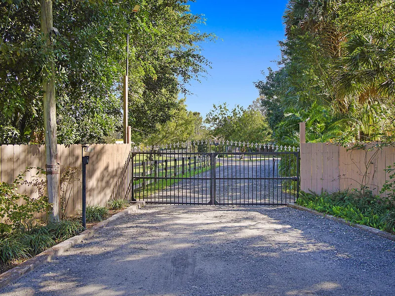 2454/2376 E Road, Loxahatchee Groves, FL 33470