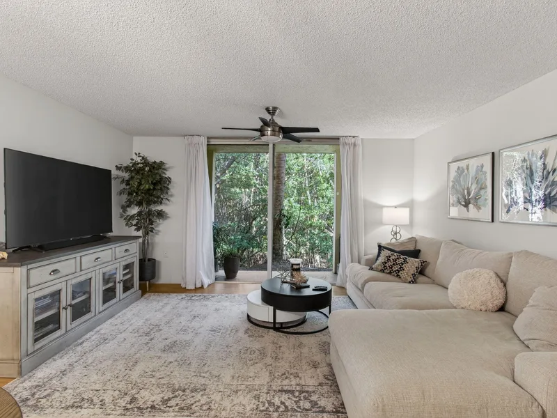 1100 Scotia Drive 104, Hypoluxo, FL 33462