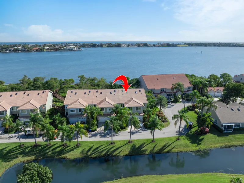 88 N Lakeshore Drive, Hypoluxo, FL 33462