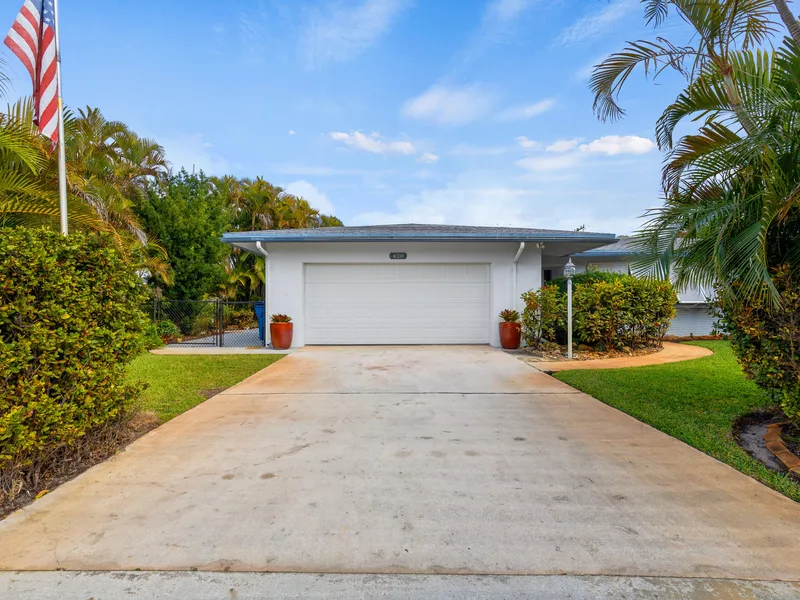 420 N 5th Street, Lantana, FL 33462